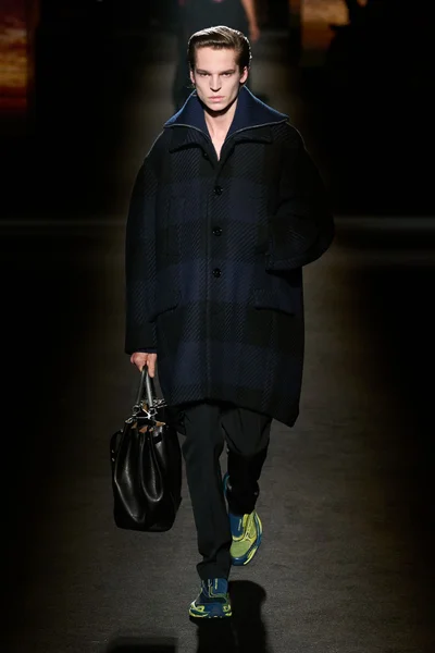 Look 65